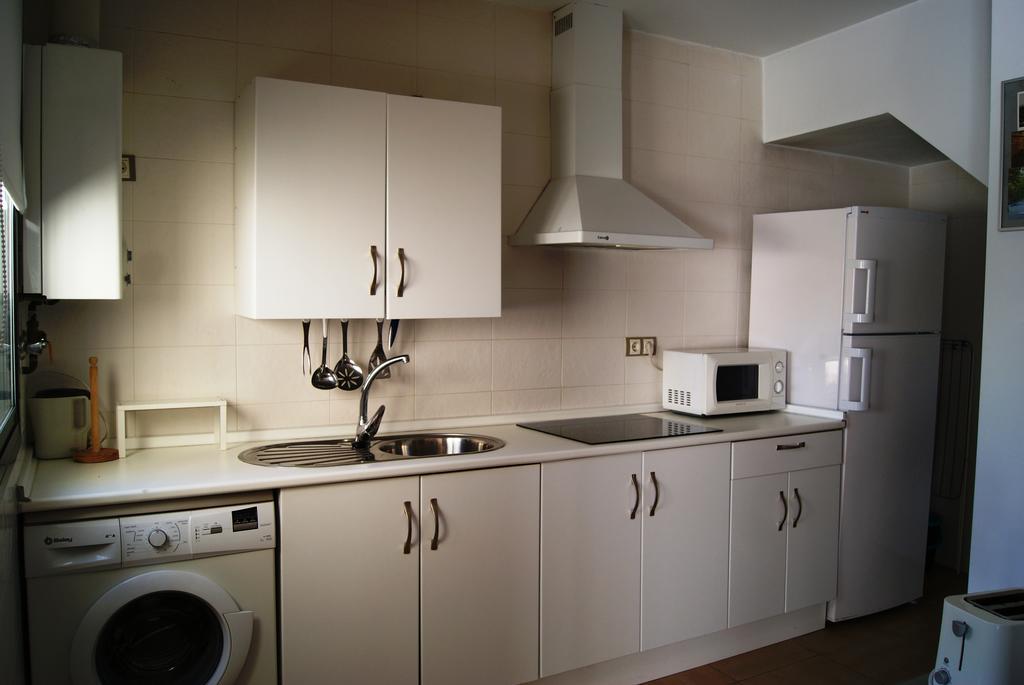 Apartamentos Turisticos La Encarnacion Sevilla Bagian luar foto