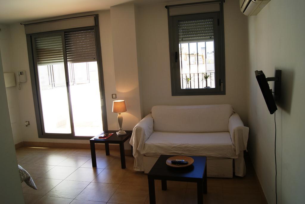 Apartamentos Turisticos La Encarnacion Sevilla Bagian luar foto