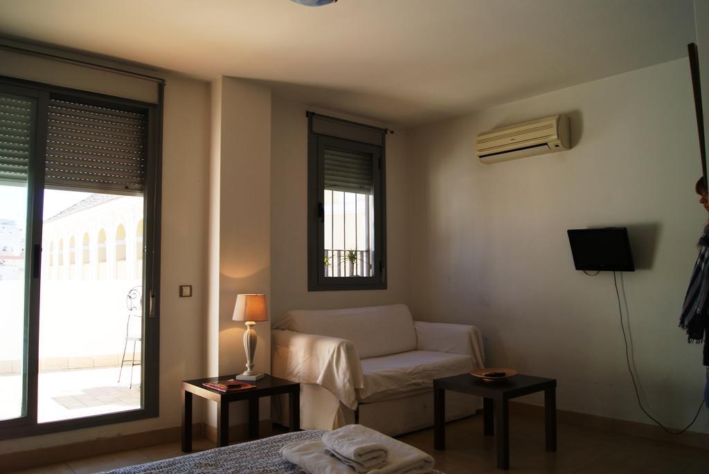 Apartamentos Turisticos La Encarnacion Sevilla Bagian luar foto