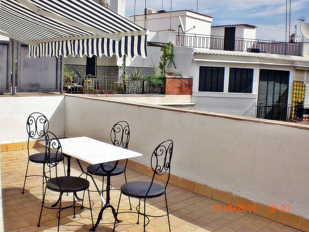 Apartamentos Turisticos La Encarnacion Sevilla Bagian luar foto