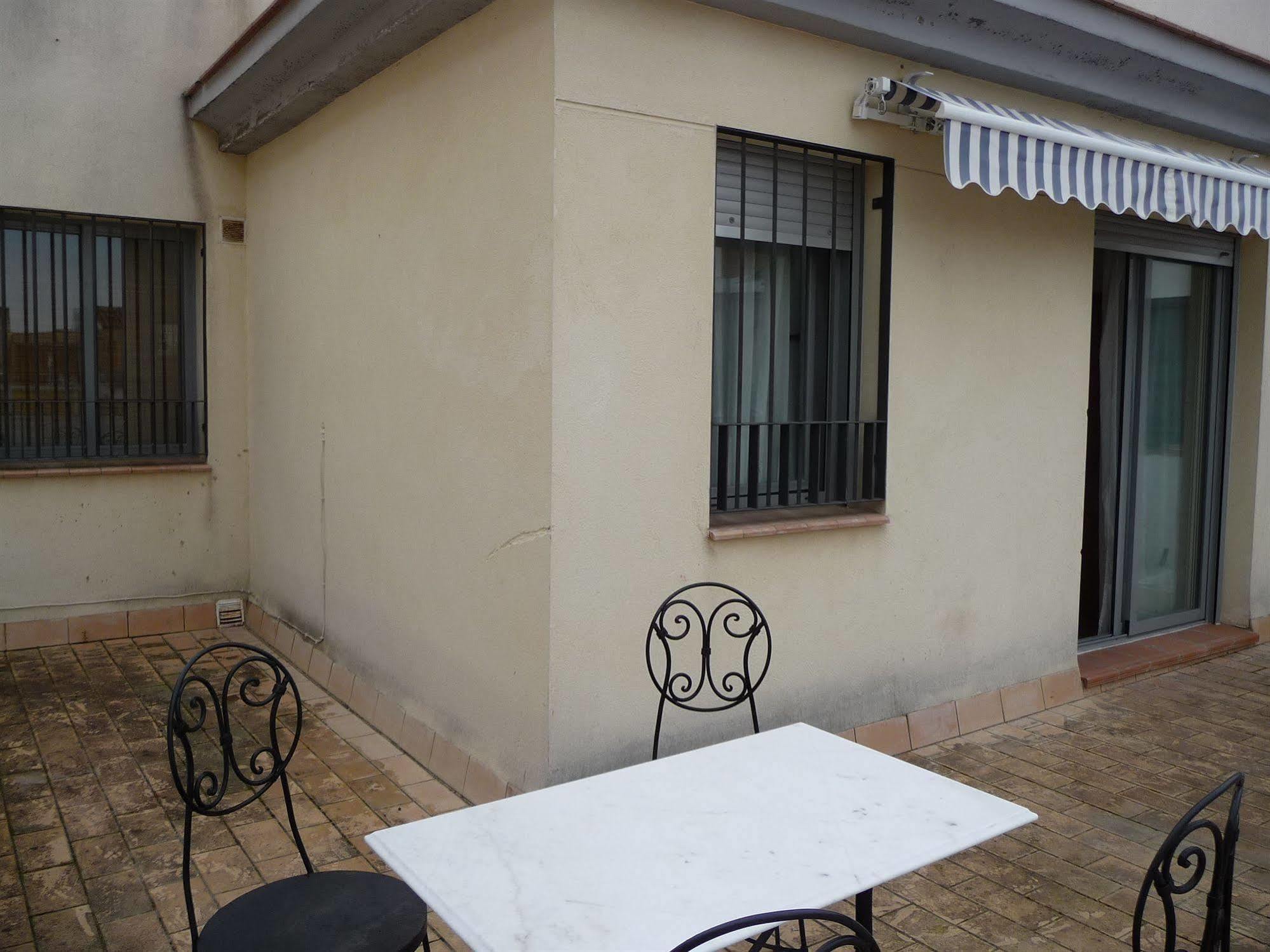 Apartamentos Turisticos La Encarnacion Sevilla Bagian luar foto