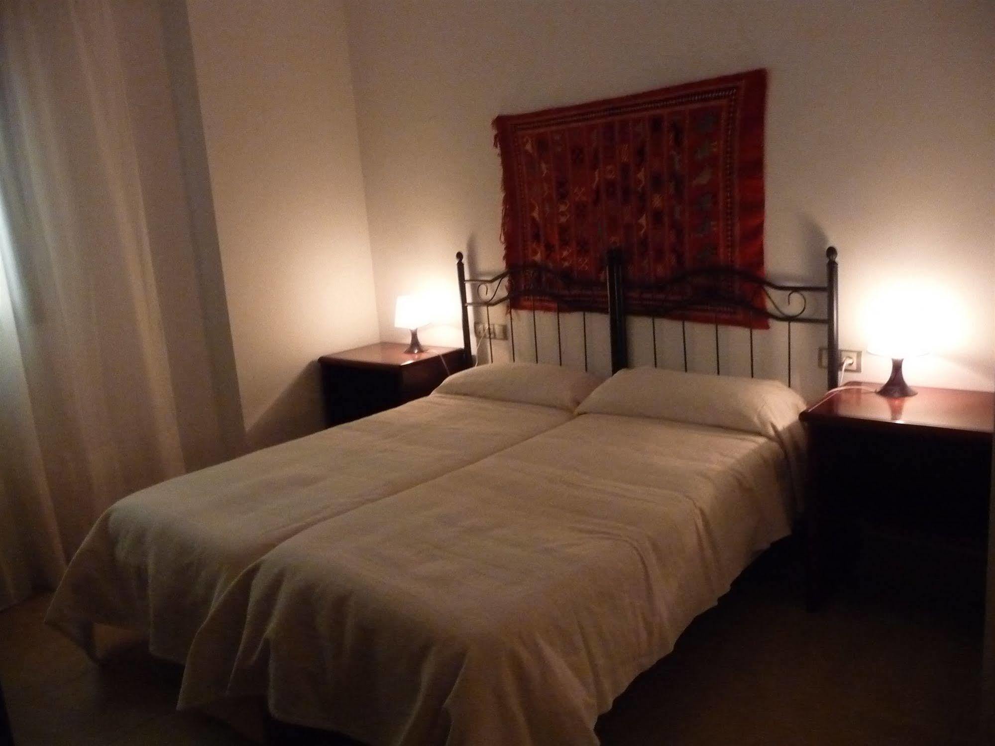Apartamentos Turisticos La Encarnacion Sevilla Bagian luar foto