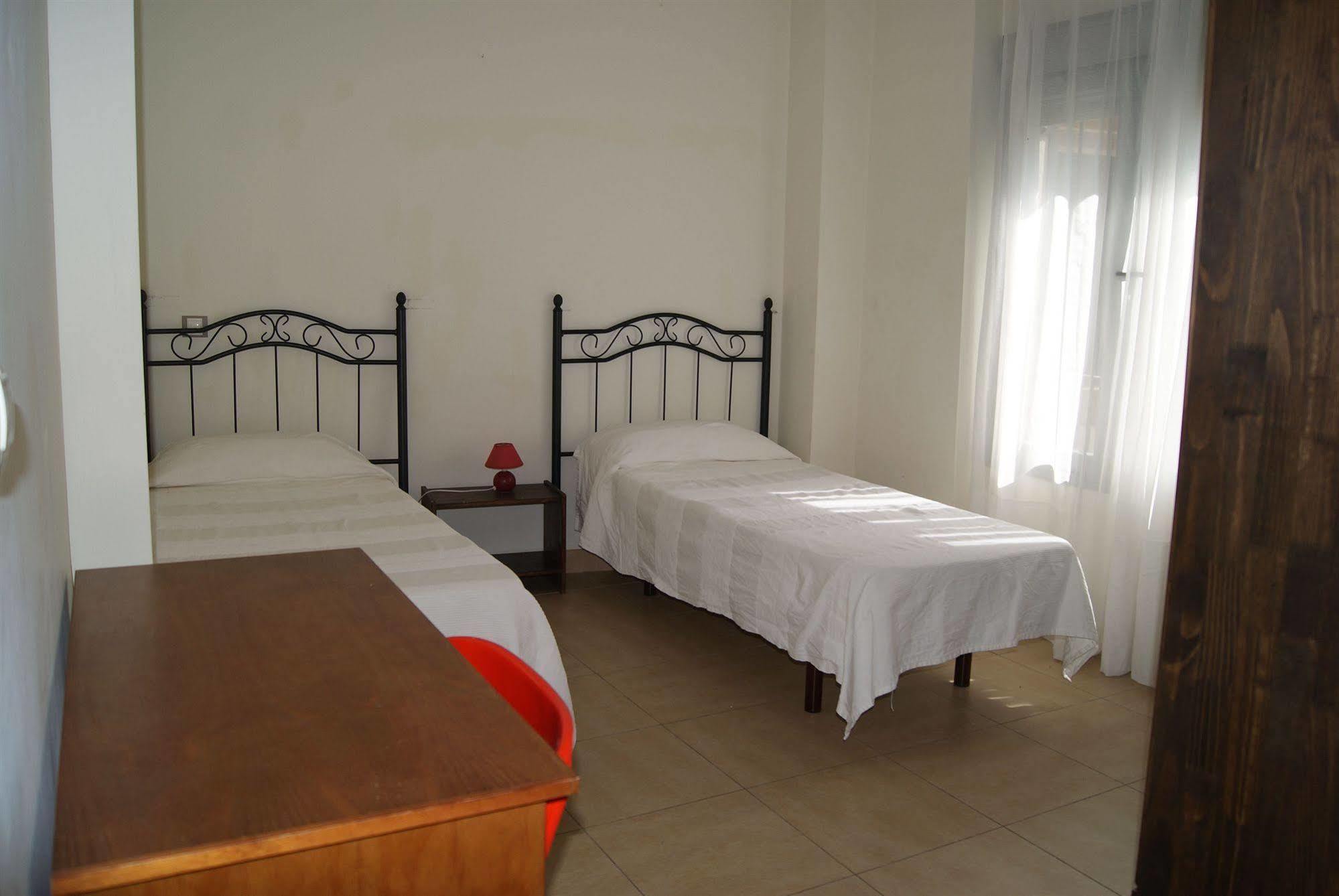 Apartamentos Turisticos La Encarnacion Sevilla Bagian luar foto