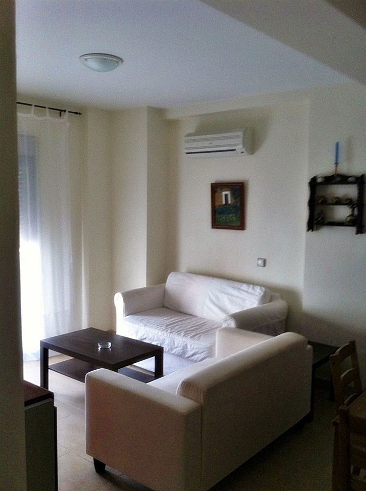 Apartamentos Turisticos La Encarnacion Sevilla Bagian luar foto