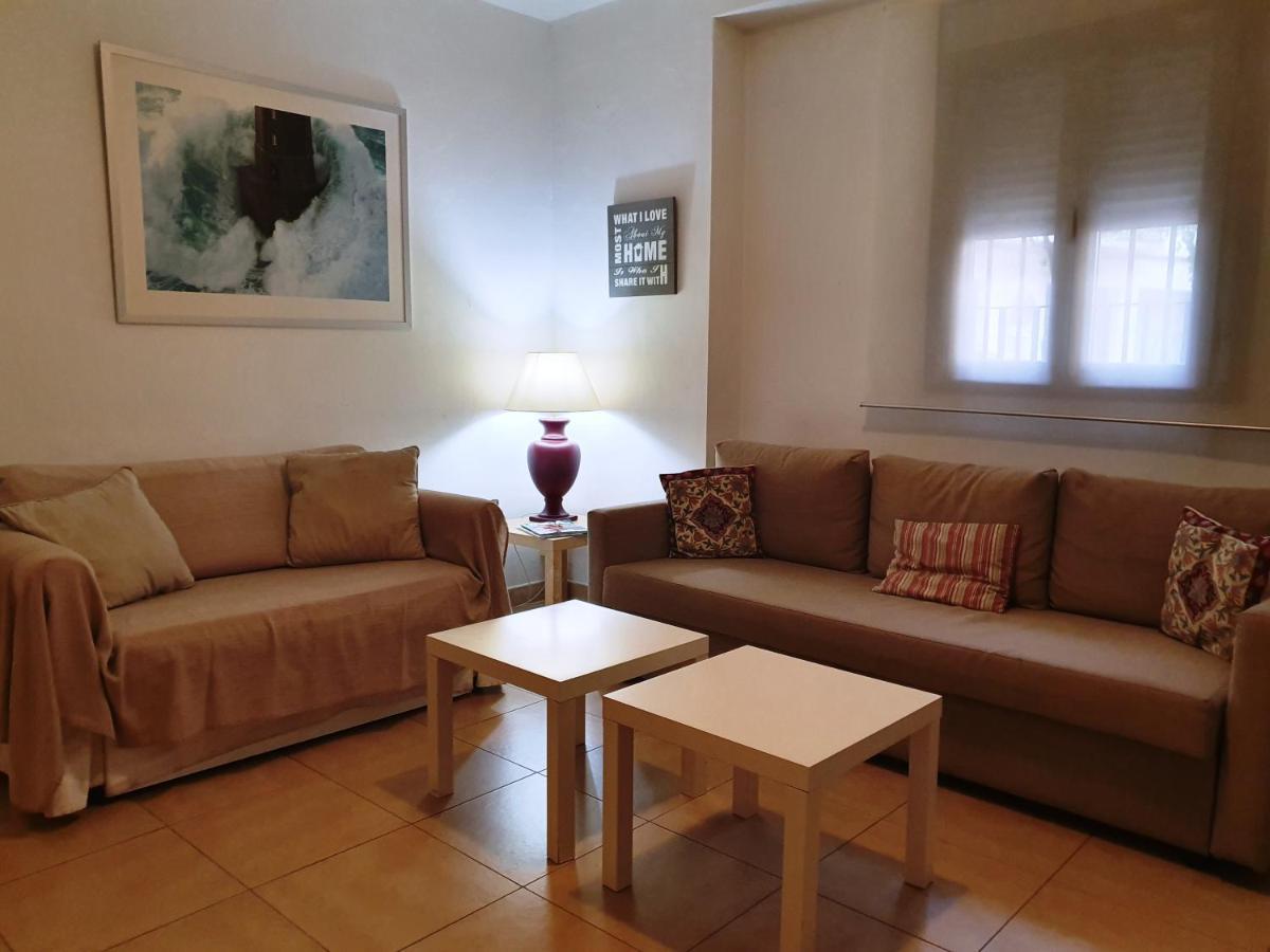Apartamentos Turisticos La Encarnacion Sevilla Bagian luar foto